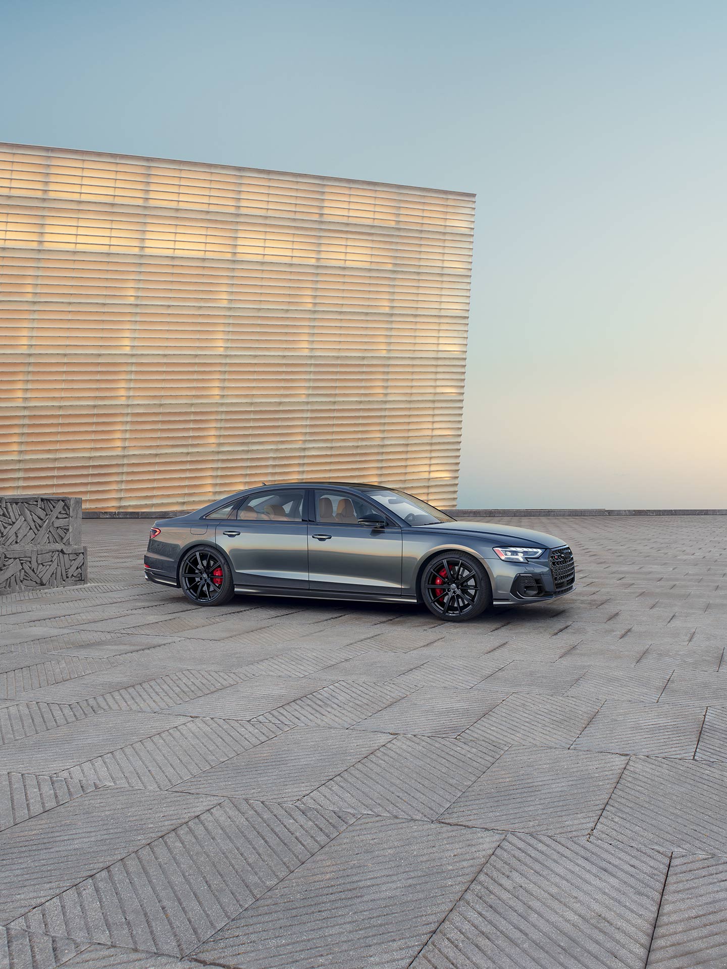 Side profile of the Audi S8.
