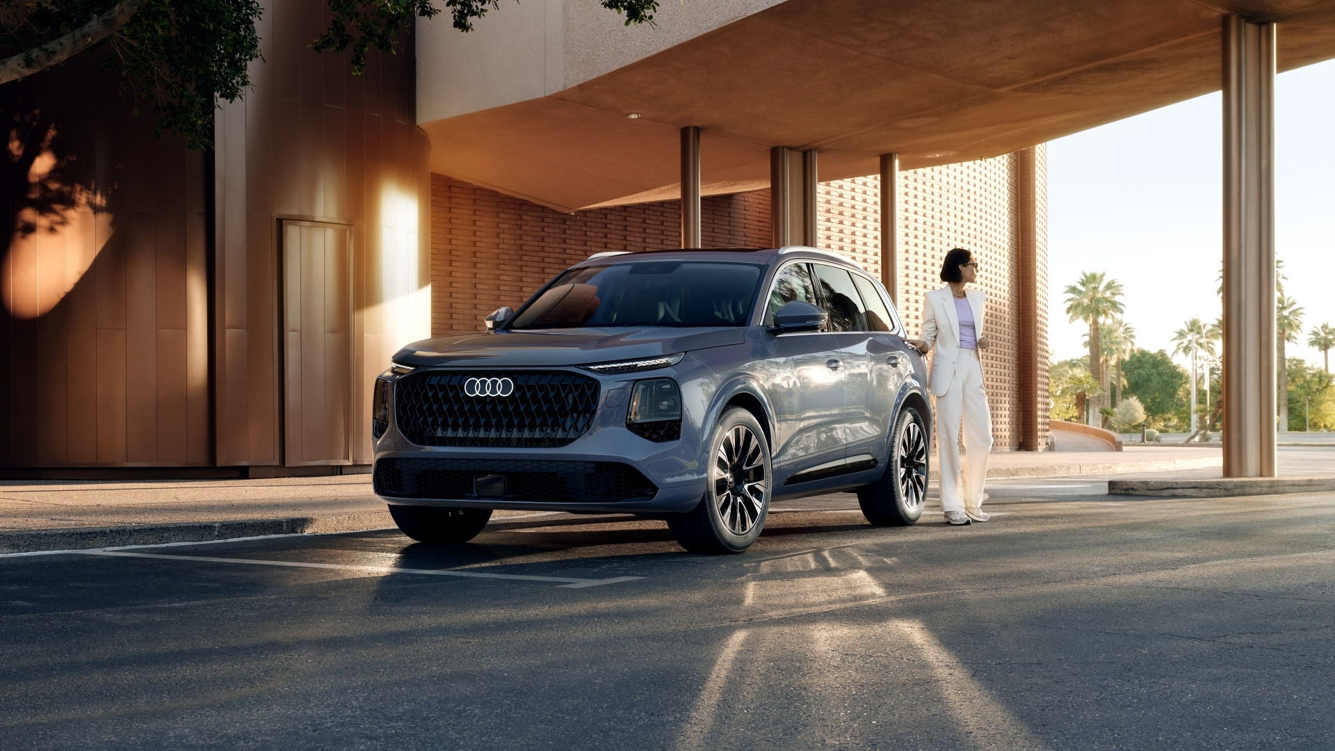 Front side image of 2027 Audi Q7