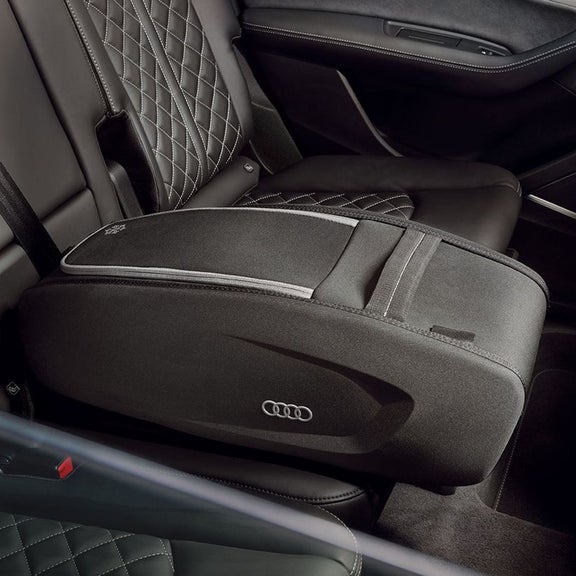 Audi Q7 cargo organizers.