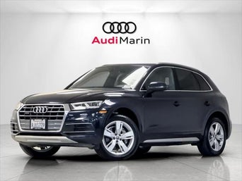 Pre-Owned 2019 Audi Q5 front facing