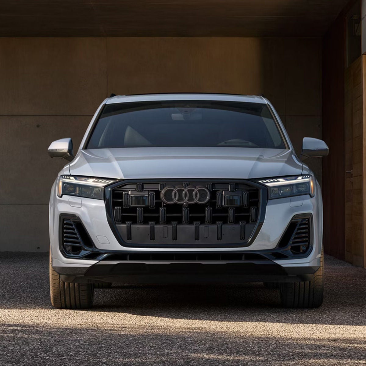 Close-up of the LED headlight on the Audi Q7.