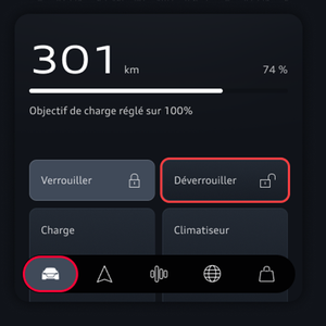 L’onglet Vehicle est mis en évidence en bas à gauche de l’image, et le bouton de déverrouillage au centre, à droite. 