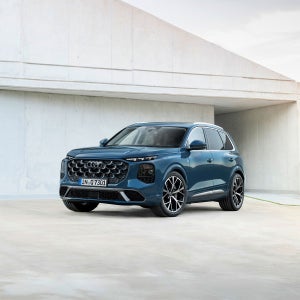 Le nouveau Audi Q7 vu de devant 3/4.