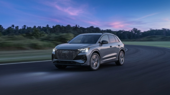 Blue Q4 e-tron 