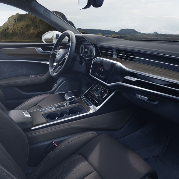 Intérieur de l’habitacle de l’Audi A6 allroadᴹᴰ avec applique de frêne naturel.