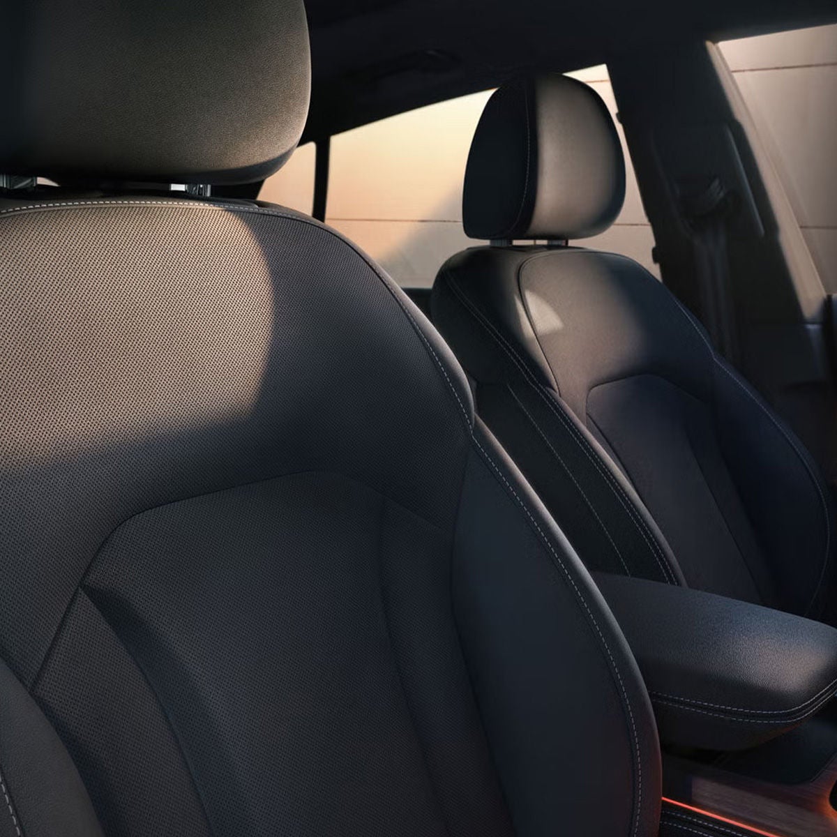 Close-up of the front seats in the Audi Q8.