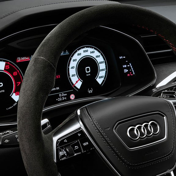 Close-up of the Audi Virtual Cockpit of the Audi RS 7 performance.