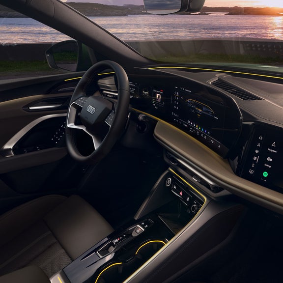 View of the Audi virtual cockpit in the all-new Audi Q5 Sportback.