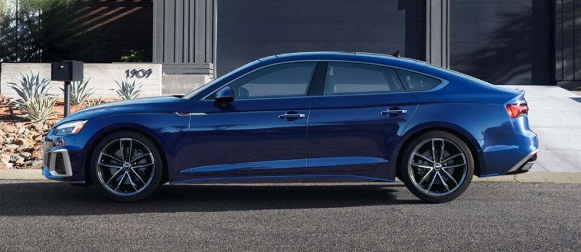 Audi Dealer near Kettleby ON 