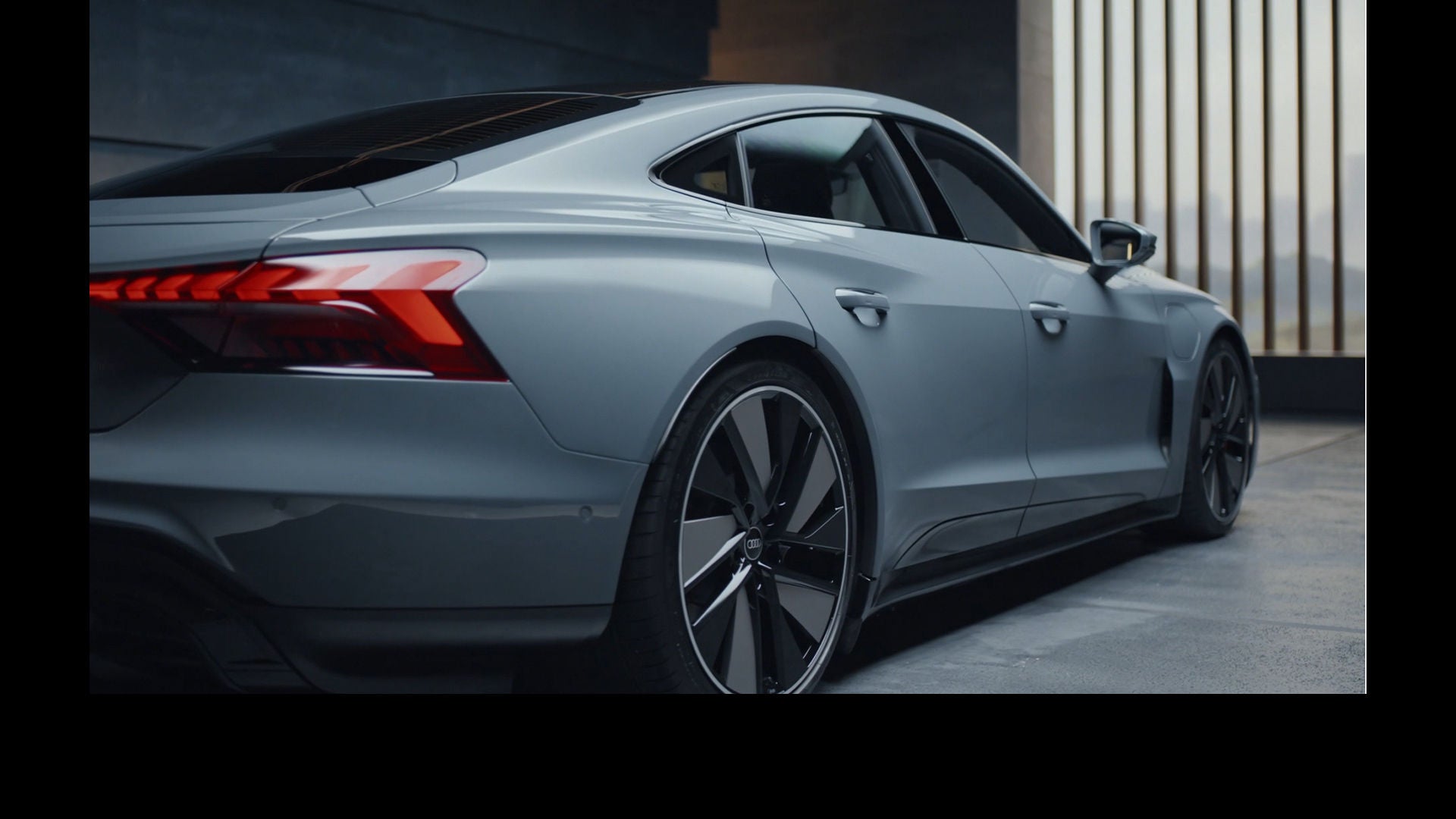 Rear profile of the Audi e-tron GT.