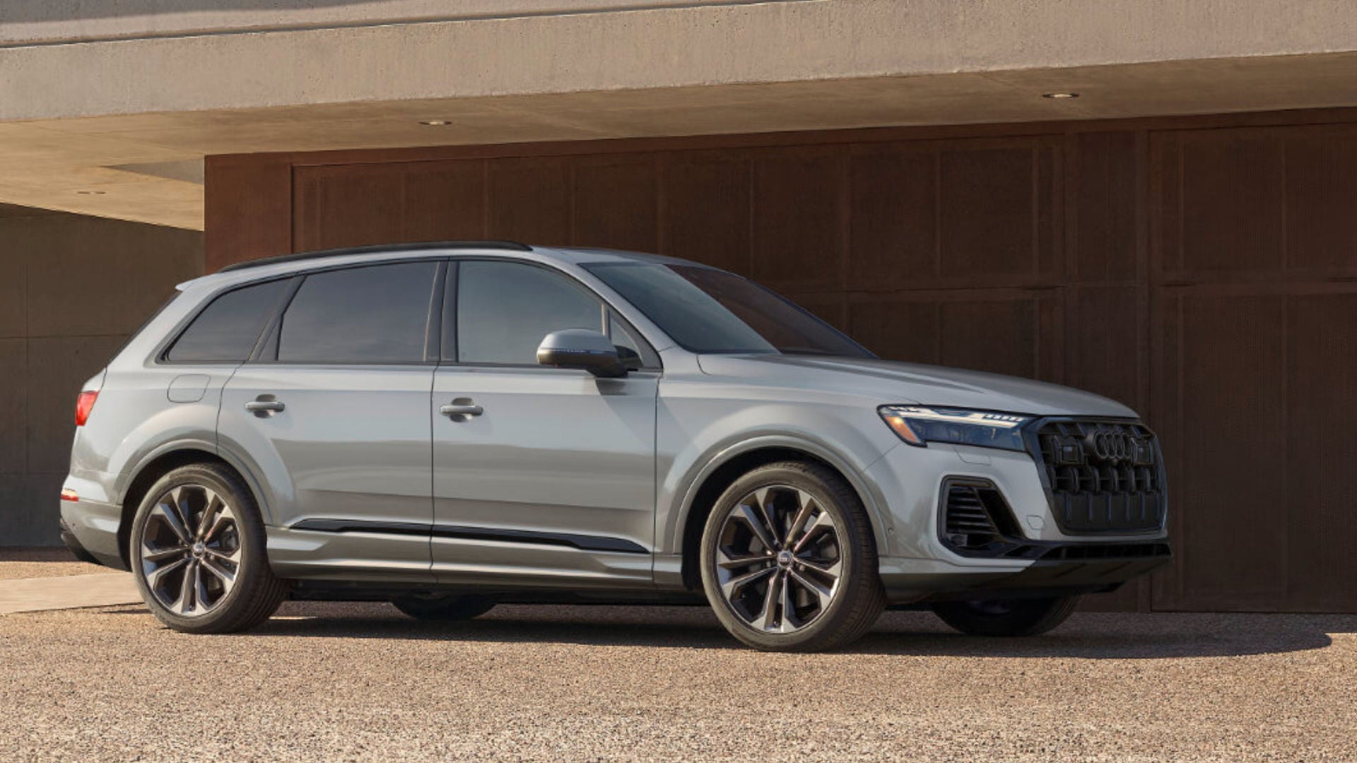2025 Audi Q7 Exterior Outside Home