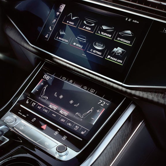 Close-up of the MMI® touch response system in the Audi Q8.