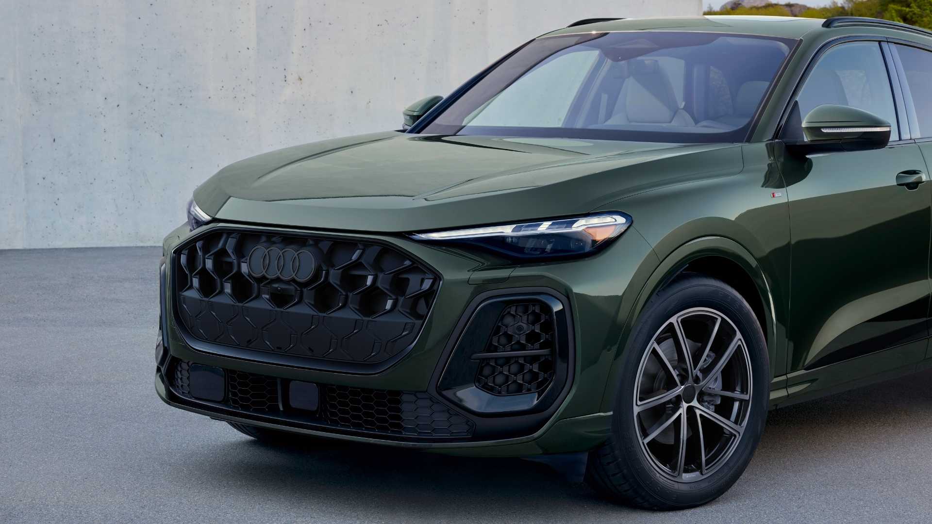 How do Audi Q5 lease specials like the $549/month offer work? 