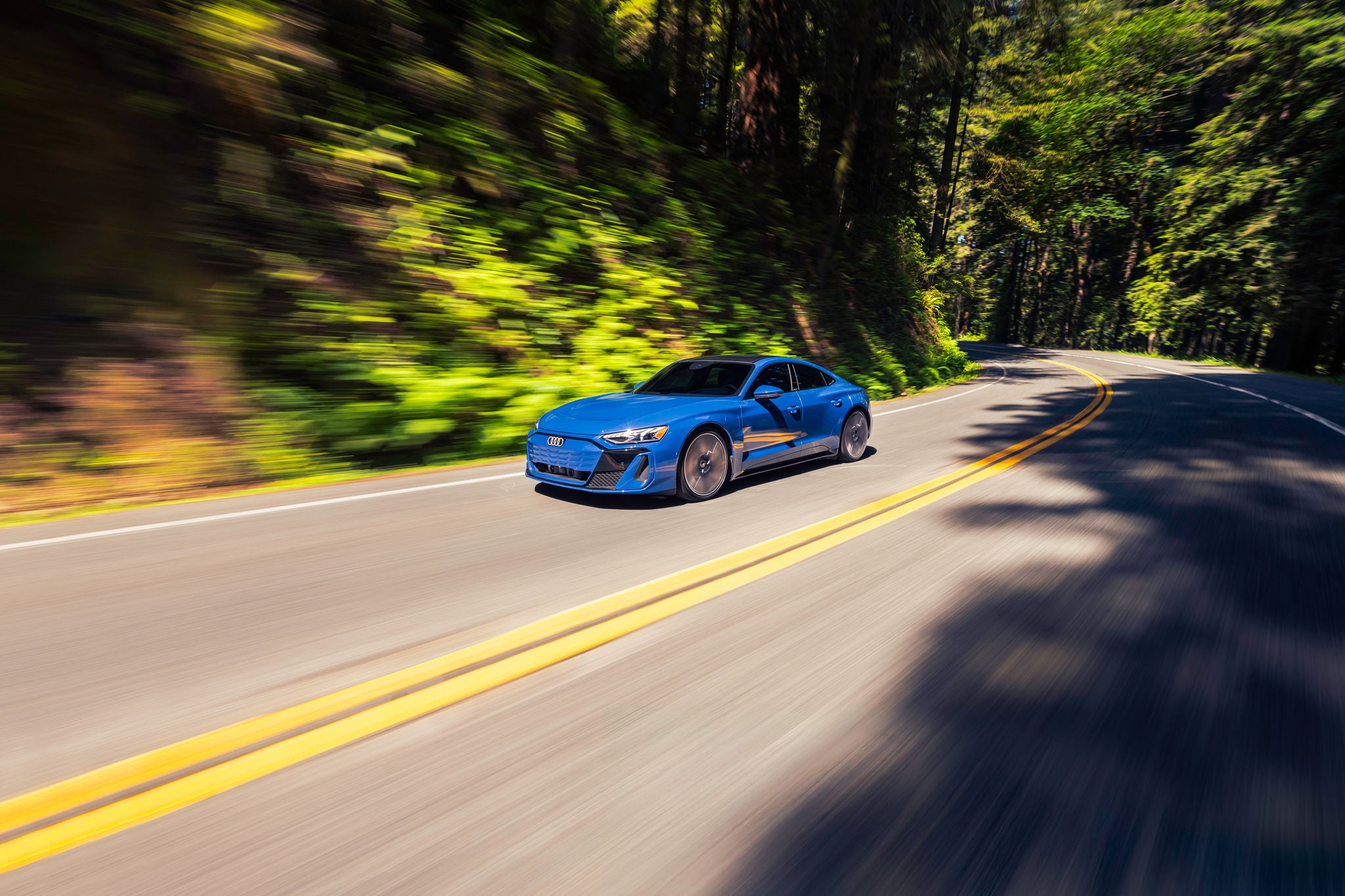 Audi e-tron vs. Tesla