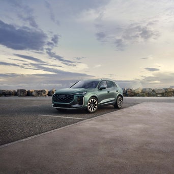 Side profile of the Audi F1® vehicle. 