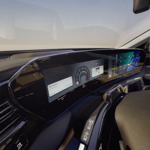 View of the interior cockpit in the Audi Q7.