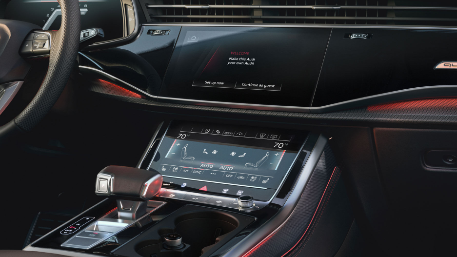 The dual touchscreens of the 2026 Audi Q8