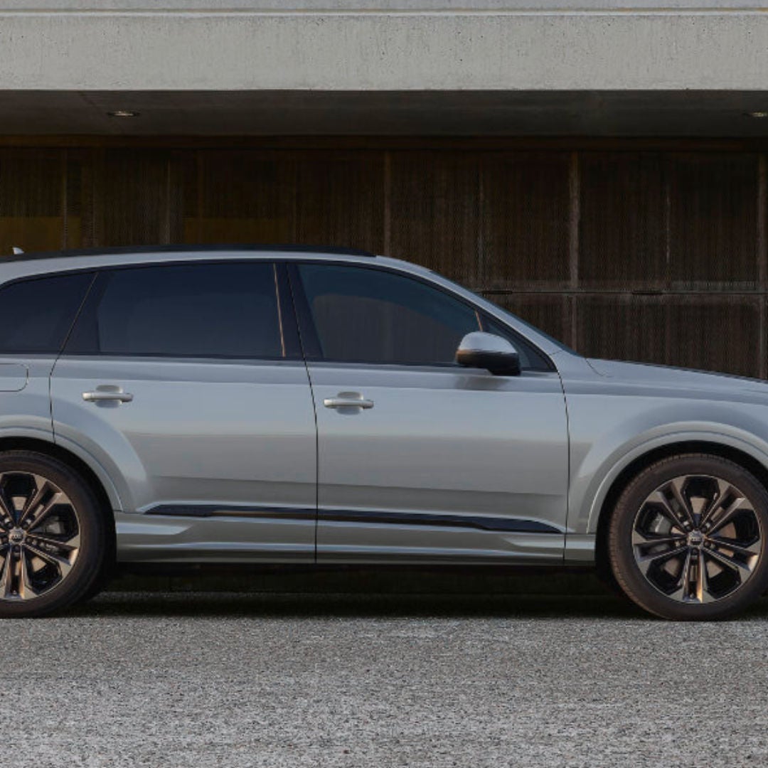 2025 Audi Q7 Exterior In Home Driveway