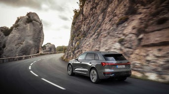 q8 e-tron driving on the road 