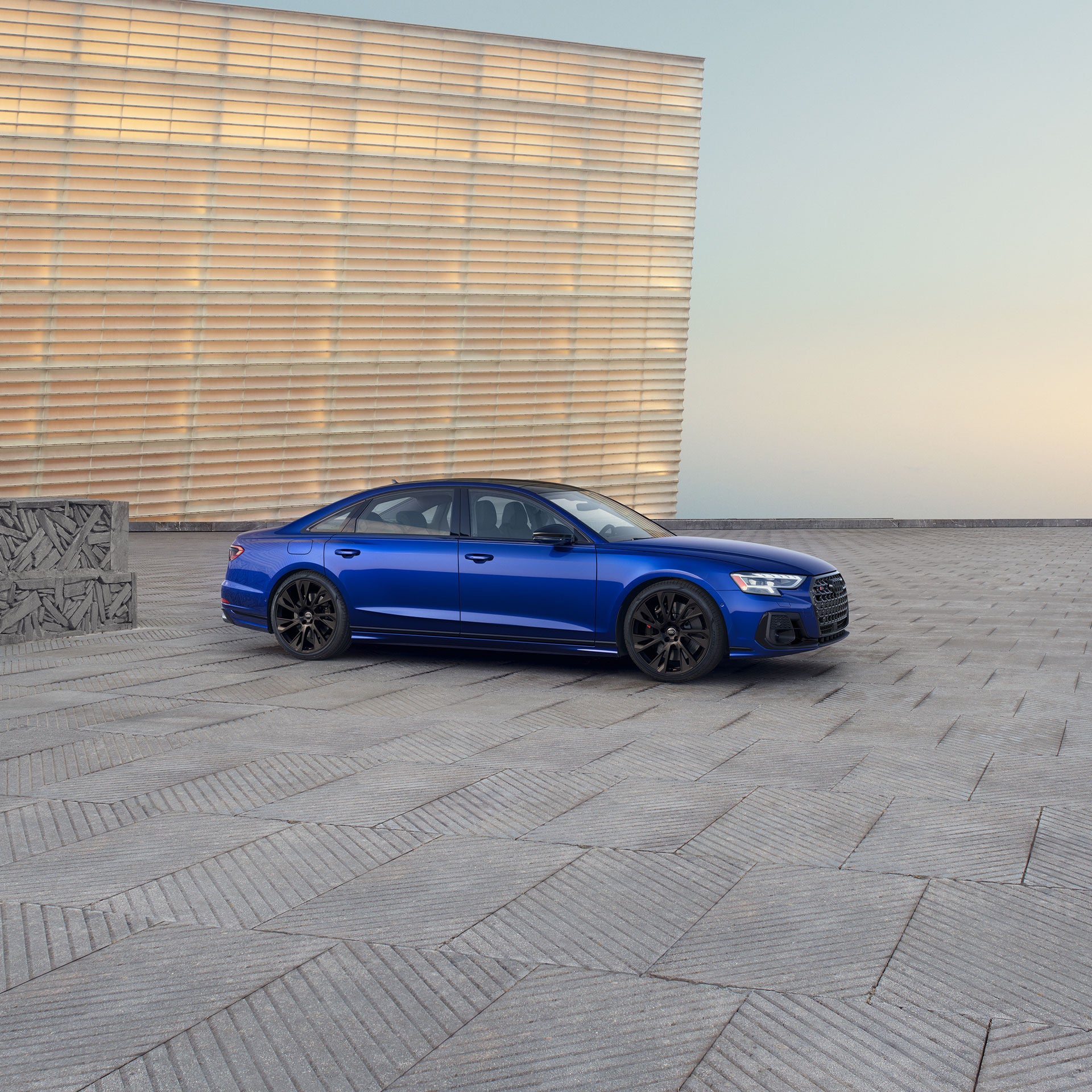 Side profile of the Audi S8.