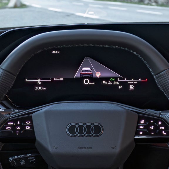 Demonstration of the traffic sign recognition feature on the Audi SQ5 Sportback.