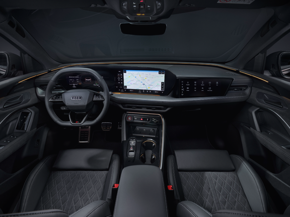 Interior of the Audi Q3 in black