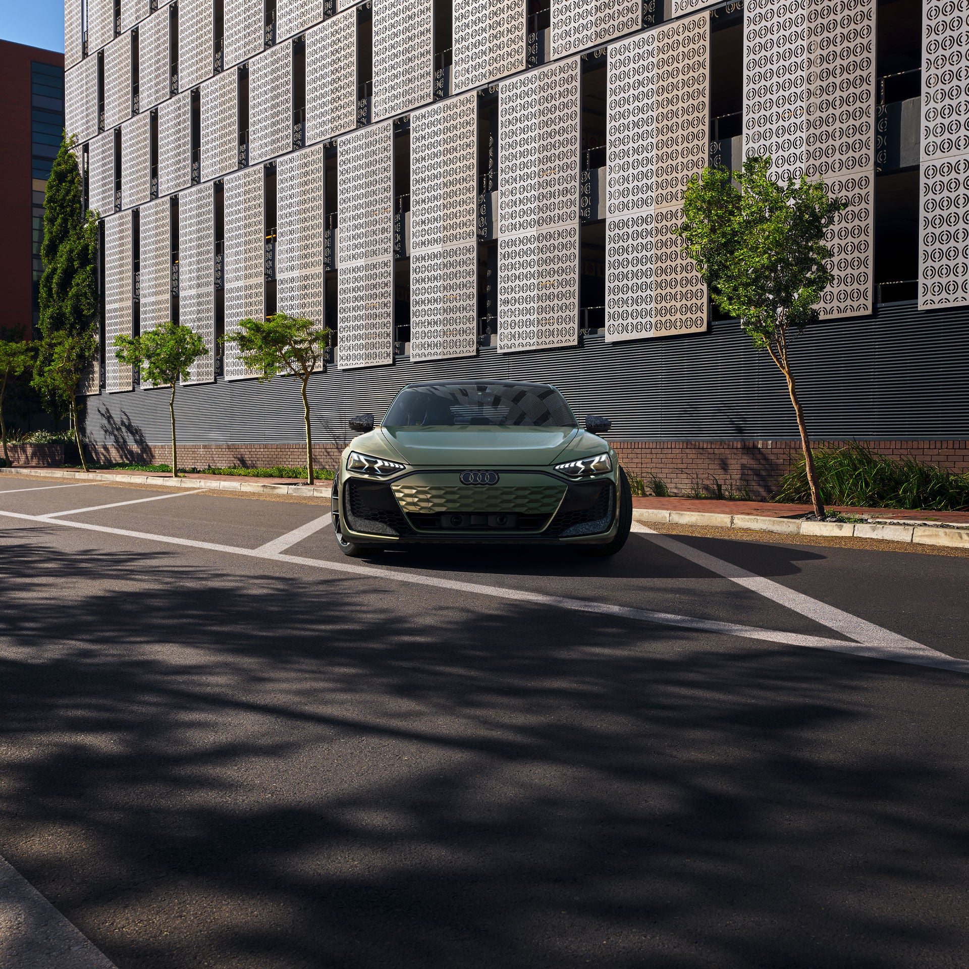 Three-quarter front view of the Audi RS e-tron GT.