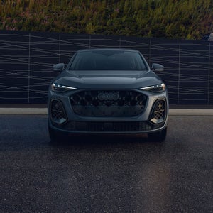 Front view of the Audi Q5 Sportback.