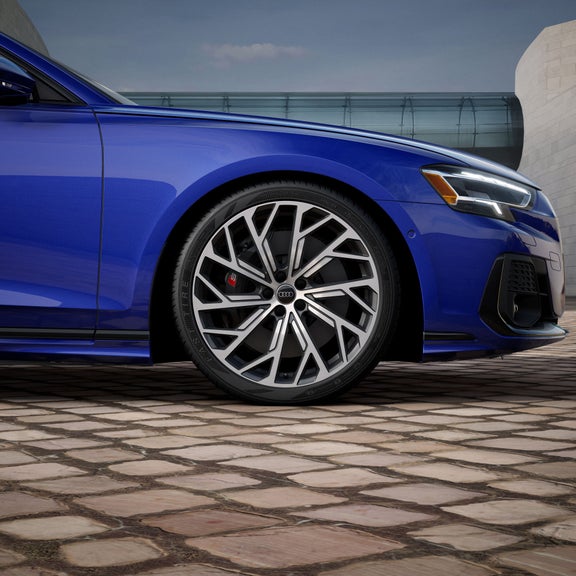 Close-up on the front wheel of the Audi S8.