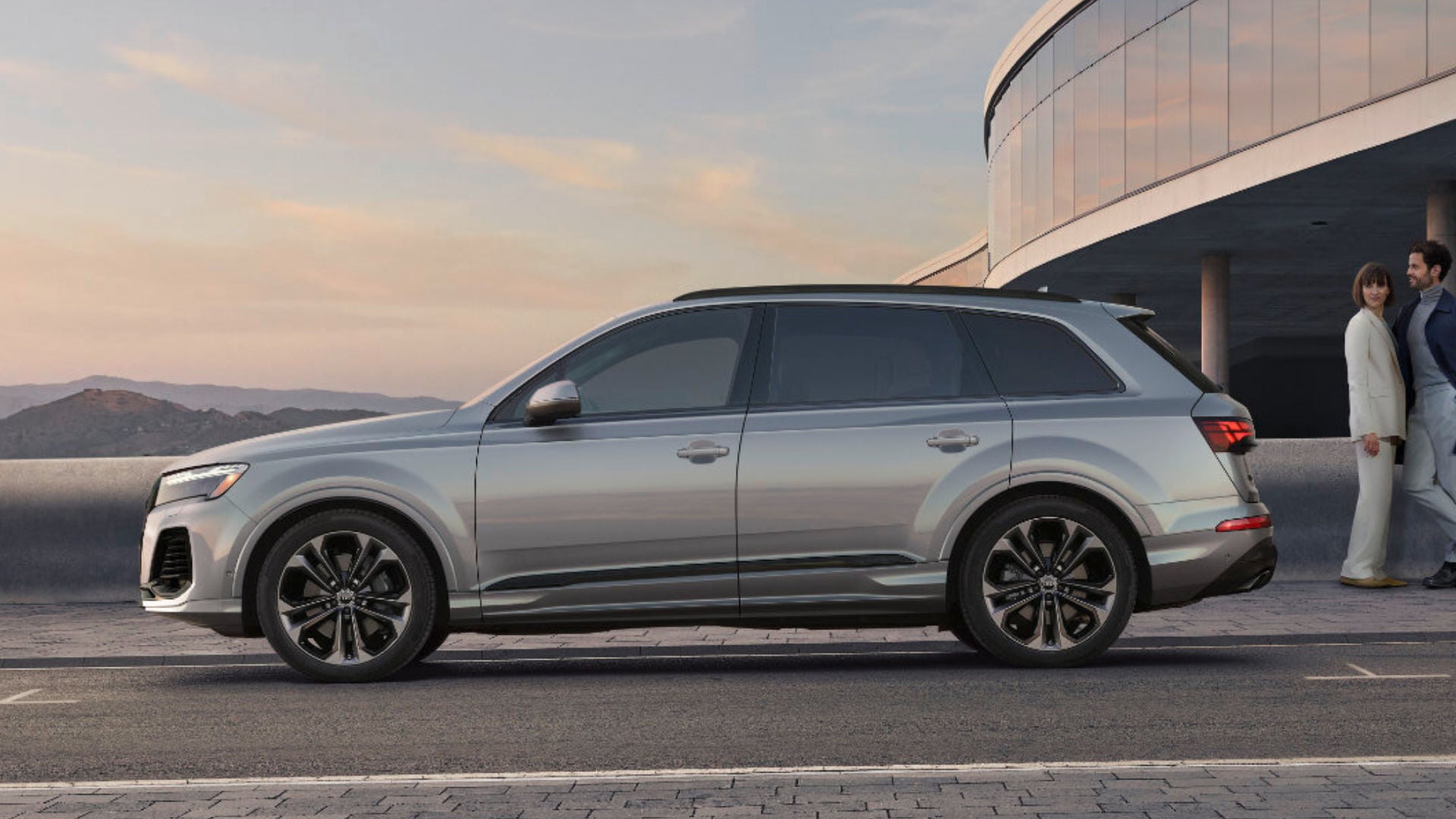 2025 Audi Q7 Exterior In Outside Apartments At Sunset