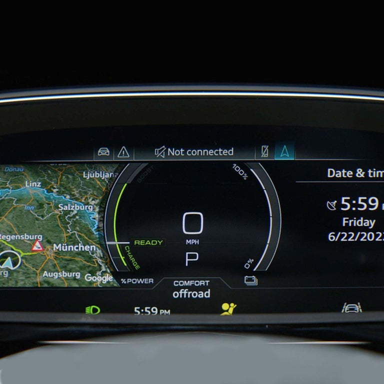 Gros plan du cockpit virtuel Audi de l’Audi e-tron.