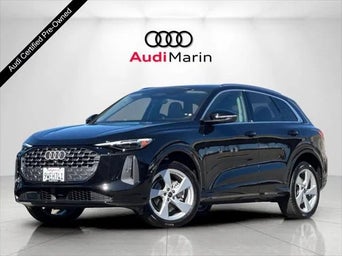 Pre-Owned 2025 Audi Q5 front facing