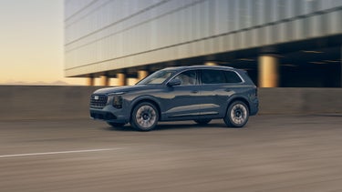 Side view of the Audi Q7.