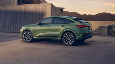 Side profile of the Audi Q5 Sportback, showing vehicle body.