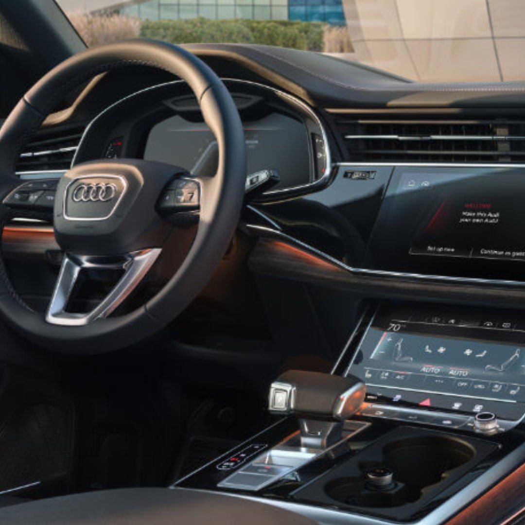 2025 Audi Q8 Interior Front