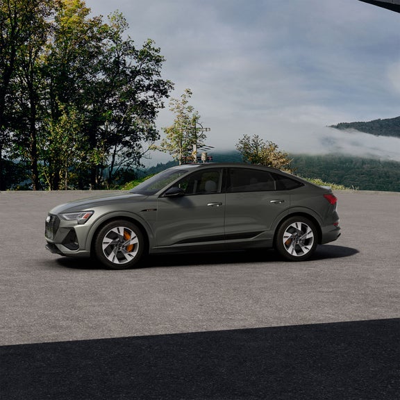 Profil latéral de l'Audi e-tron Sportback.