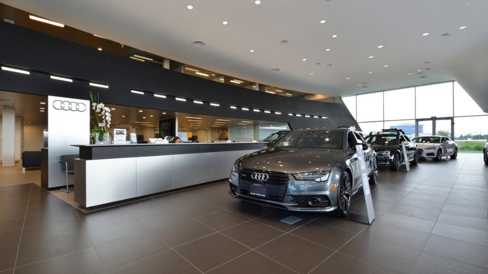 All new Q5 front profile driving