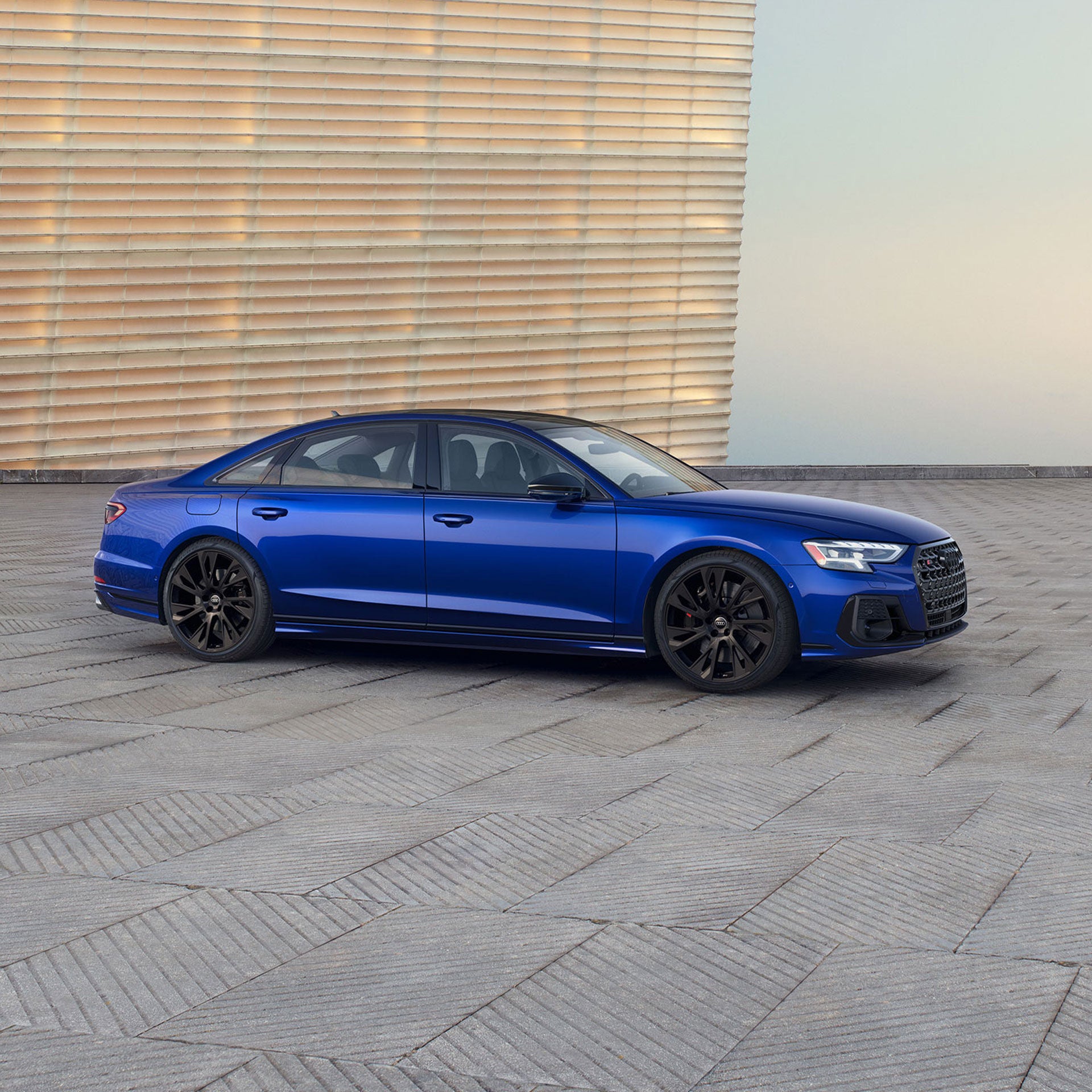 Side profile of the Audi S8.
