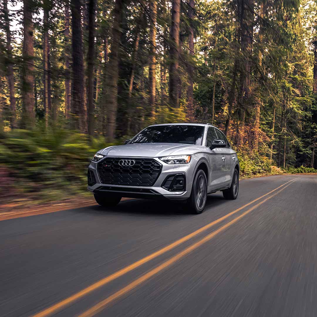 Audi SQ5 front driving