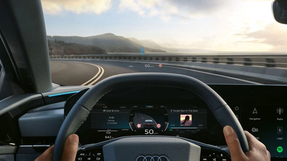 Head-up display in the Audi SQ5 Sportback.