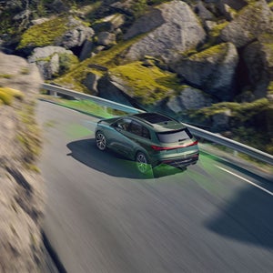 Demonstration of the adaptive cruise assist with lane guidance system on the Audi Q5. 