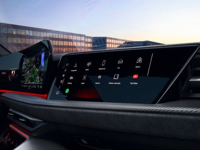 2025 Audi SQ5 interior with modern luxury cabin