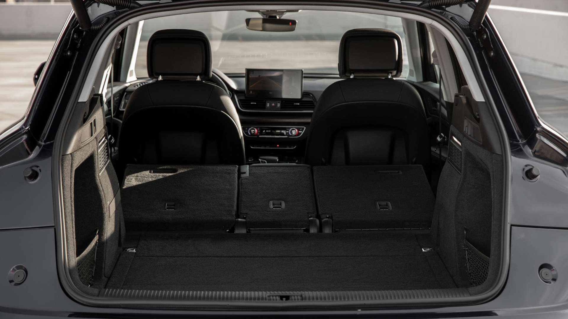 Audi Q5 Supports Everyday Utility
