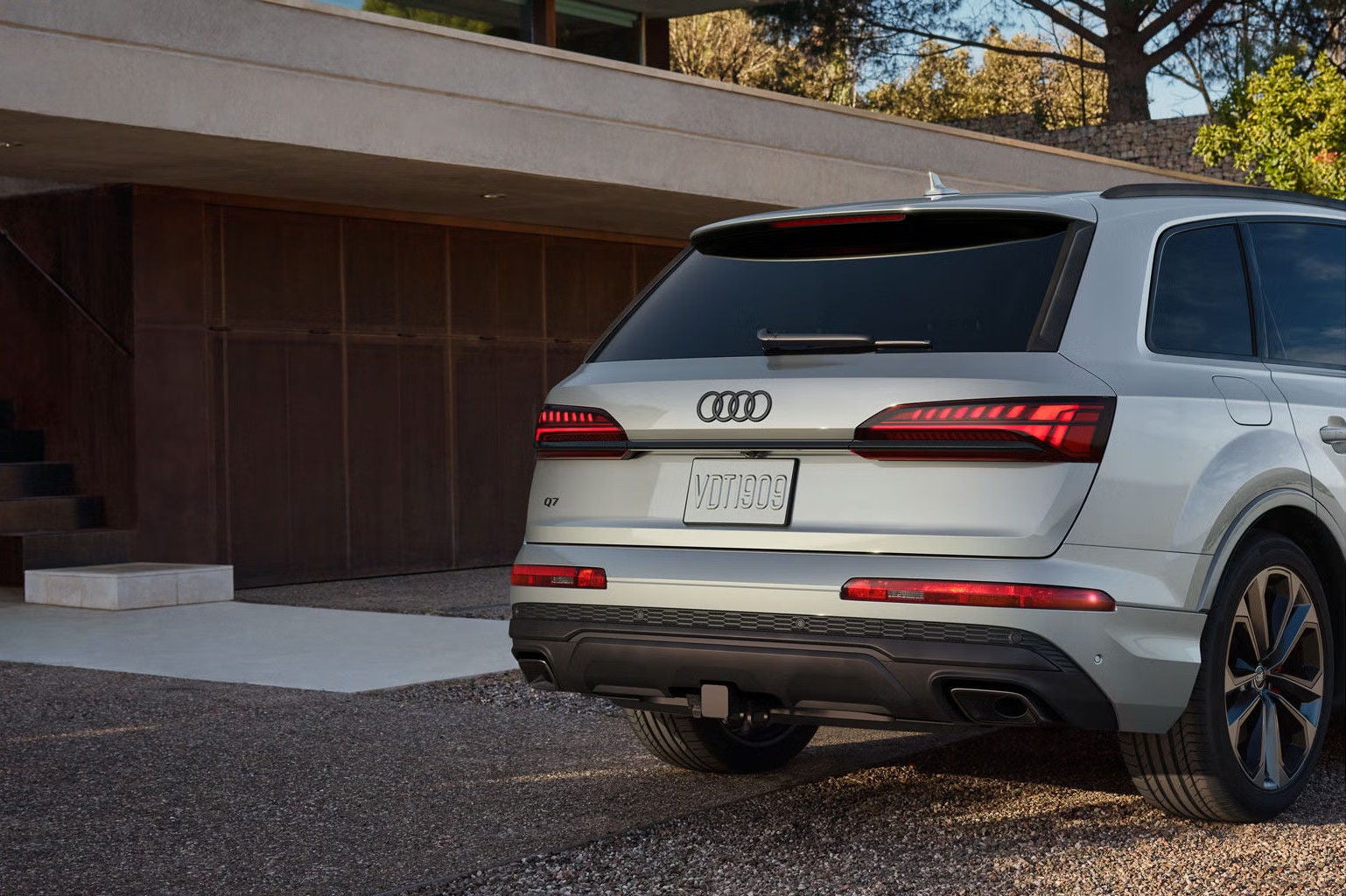 Style That Stands Out in Every Season