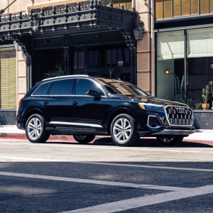 Side view of an Audi Q7 parked.