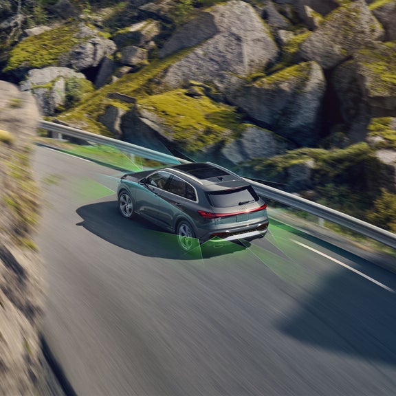 Demonstration of the adaptive cruise control with active lane assist system on the Audi Q5. 