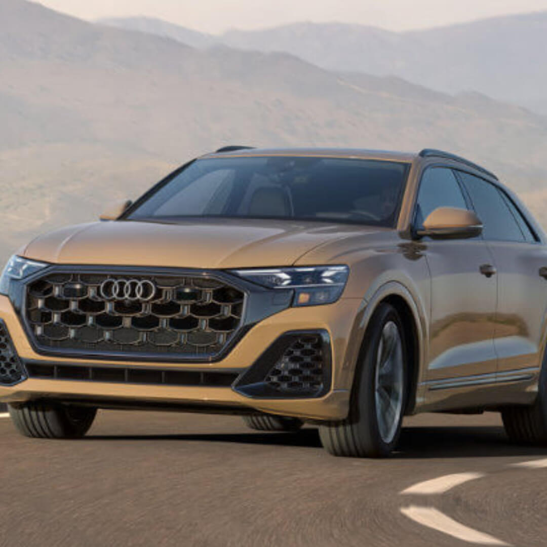 2025 Audi Q8 Exterior Highway Curve