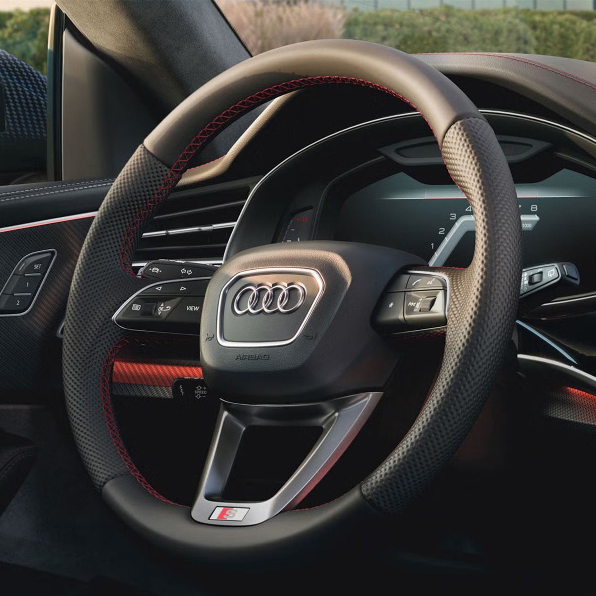 Close-up of the Audi virtual cockpit in the Audi Q8. 