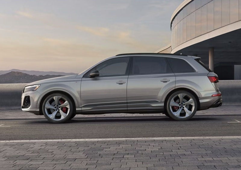 Tight Streets, Smooth Rides — How All-wheel Steering and Adaptive Air Suspension Make the 2026 Audi Q7 Shine around San Luis Obispo, CA