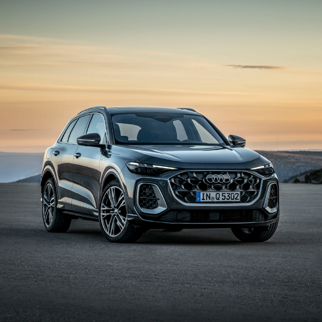 Front shot of the Audi Q5 in grey